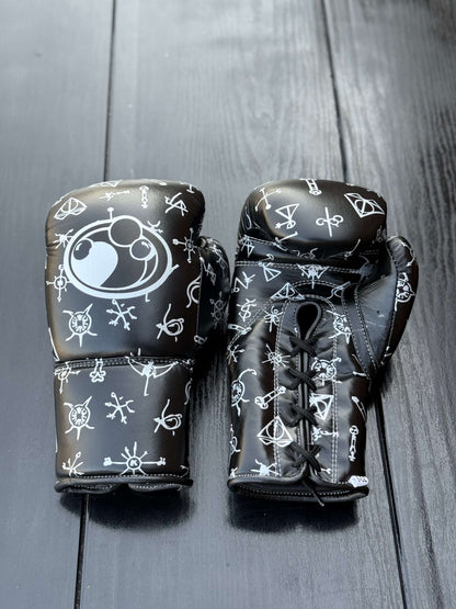Grant Boxing Gloves Black/White Leather Training Gloves Front View