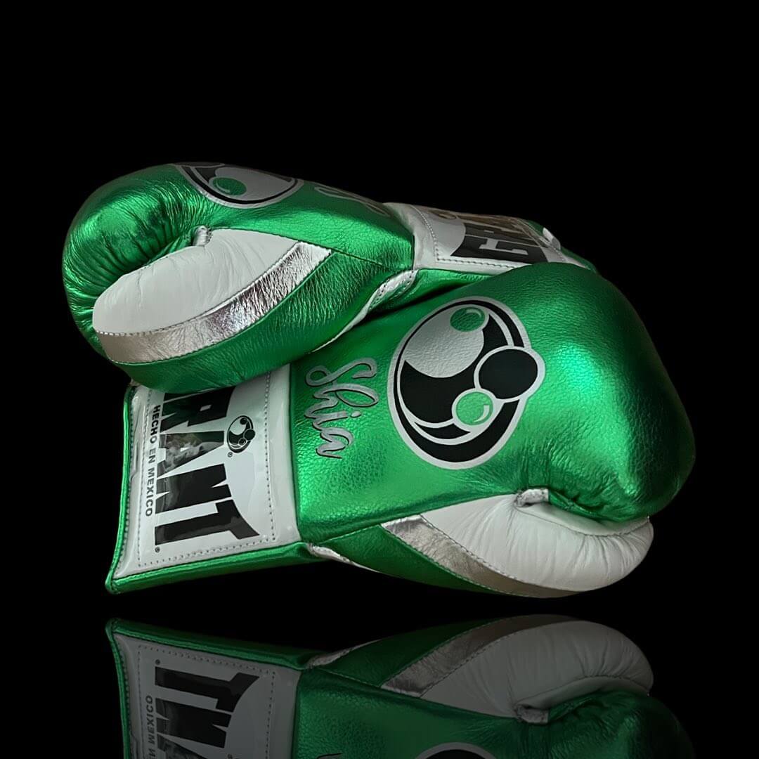 Grant Boxing Gloves Green/White/Silver 14oz Leather Training Gloves Thumb View