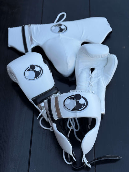 Grant Boxing Sets White/Silver/Black Leather Gloves and Mitts for Training