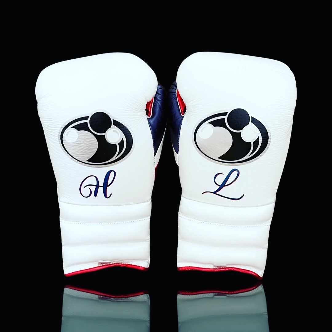 Grant White/Blue/Red Boxing Gloves Women Fitness Training Gloves Back View