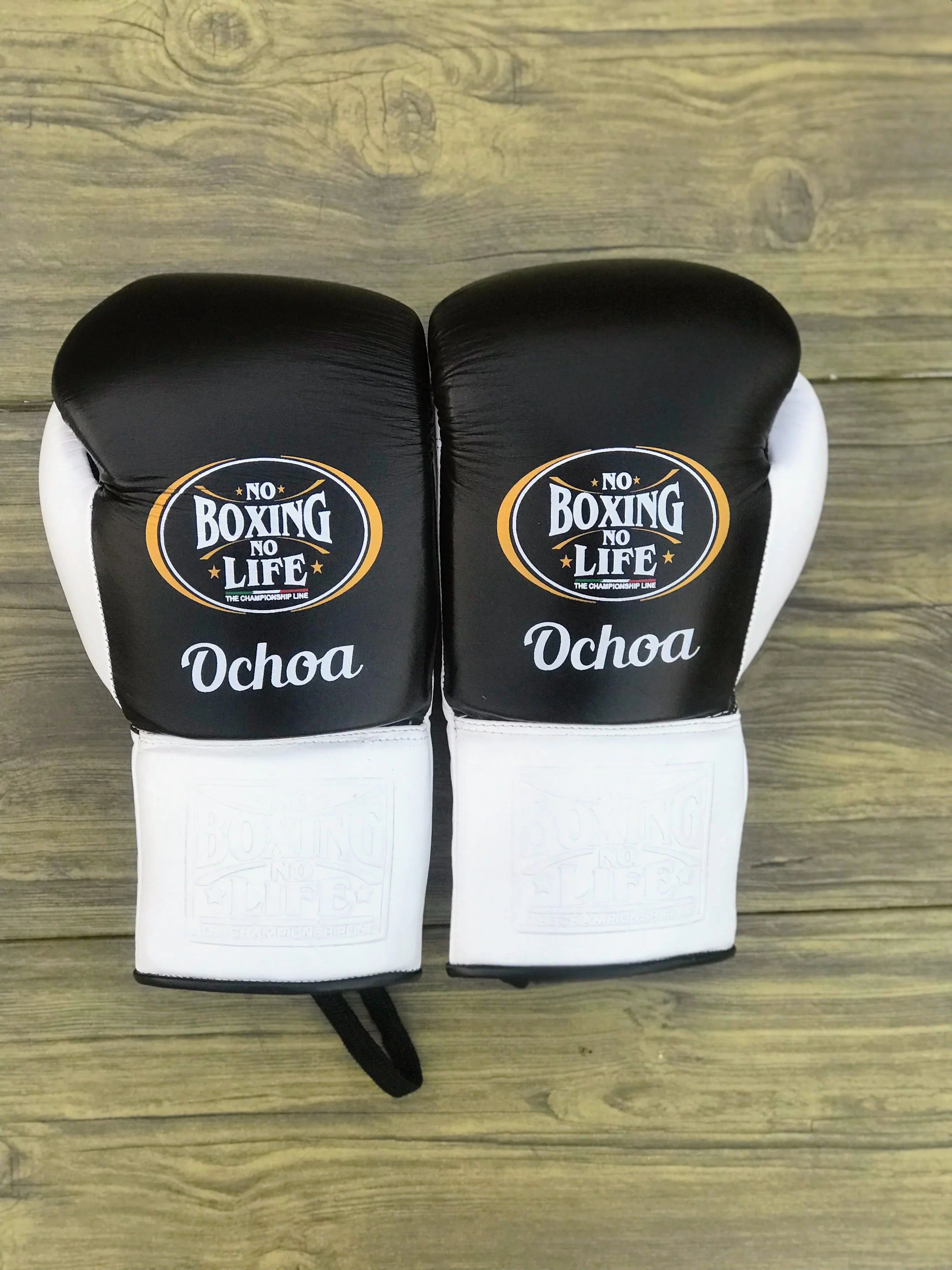 No Boxing No Life Boxing Gloves Set | White/Black – GlovesGuard