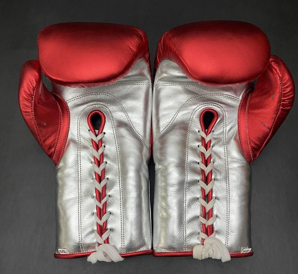 No Boxing No Life Red & Silver Lace-Up Boxing Gloves Back View
